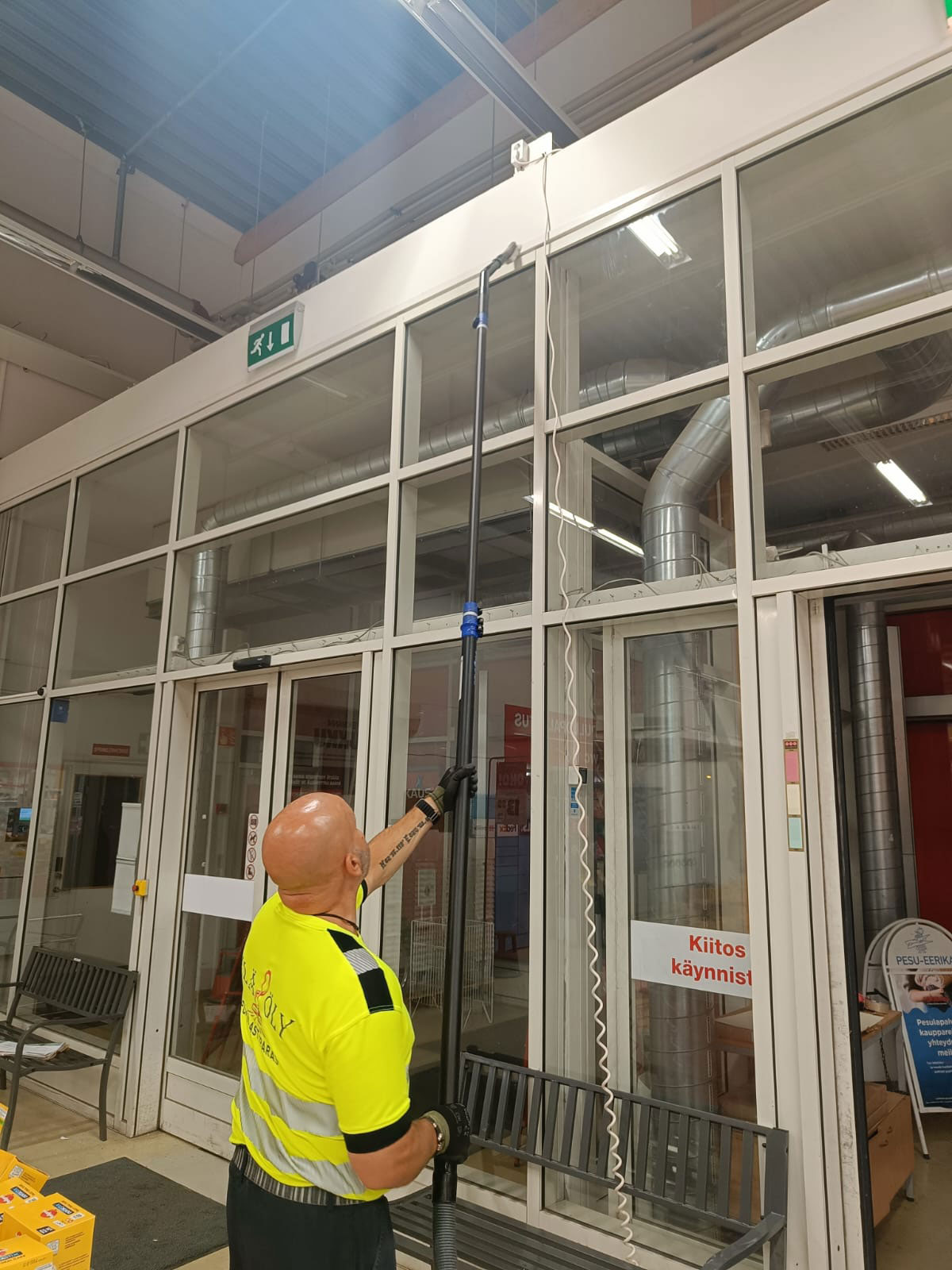 ylapoly-palvelut2025j